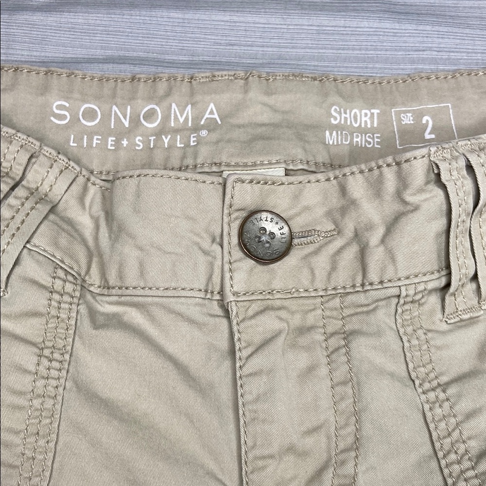 Sonoma women's Size 2 Tan Shorts - Picture 3 of 5